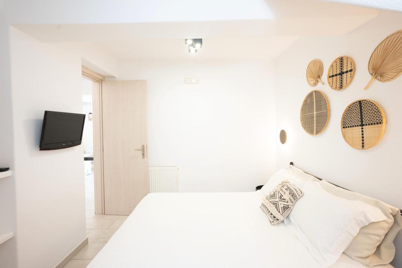 Mykonos Dot Apartments Ano Mera Bagian luar foto